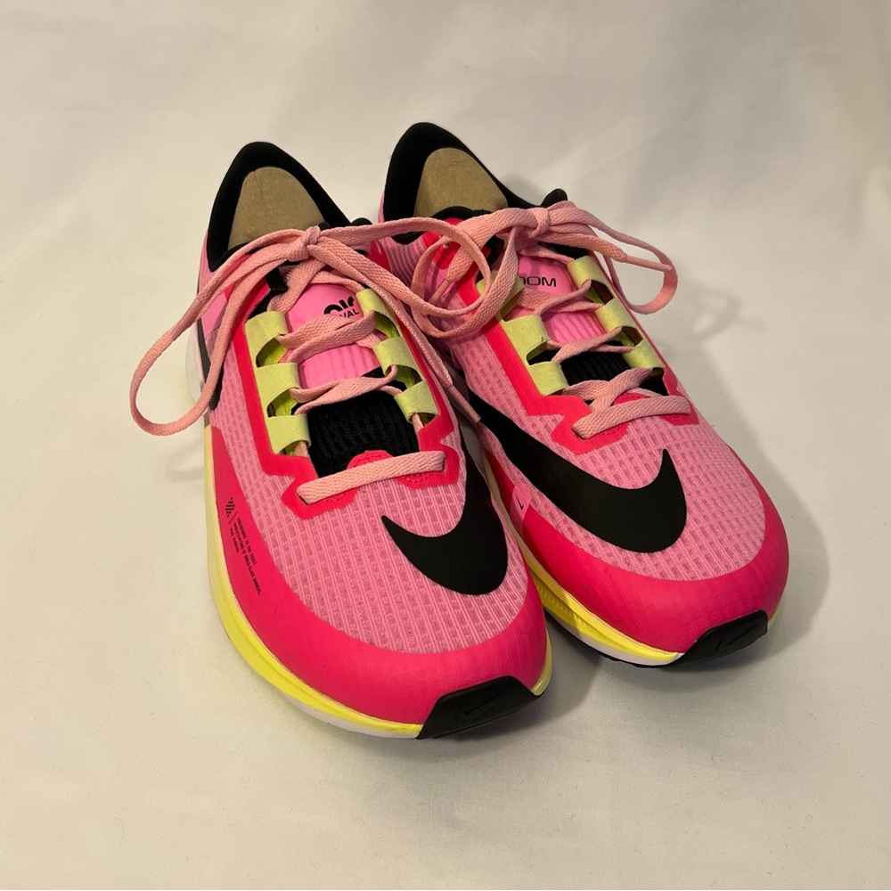 NEW Nike Air Zoom CT2405-606 Men’s Size 8 (New without box)